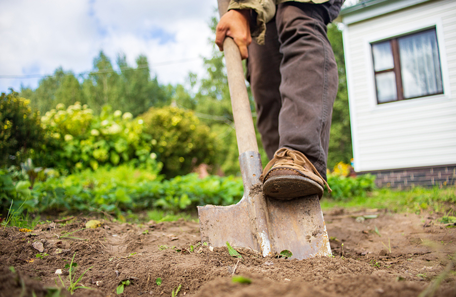 image of man with shovel showing leadership